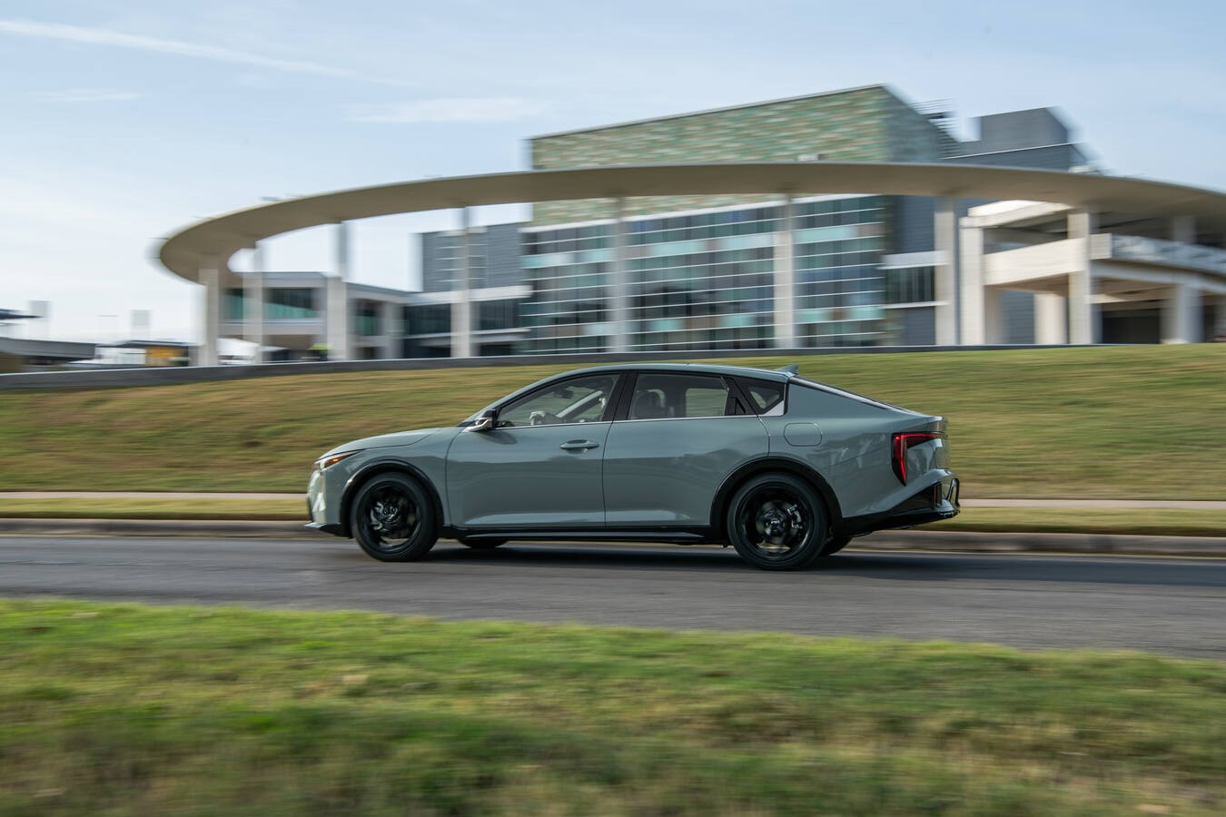 Kia K3 vs Kia K4: ¿Cuál te conviene comprar en 2026?