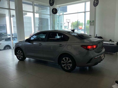 2023 Kia KIA RIO SEDAN 4p LX L4/1.6 Man