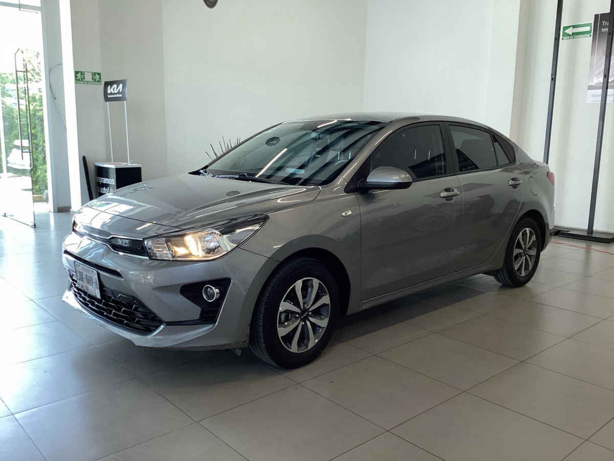2023 Kia KIA RIO SEDAN 4p LX L4/1.6 Man