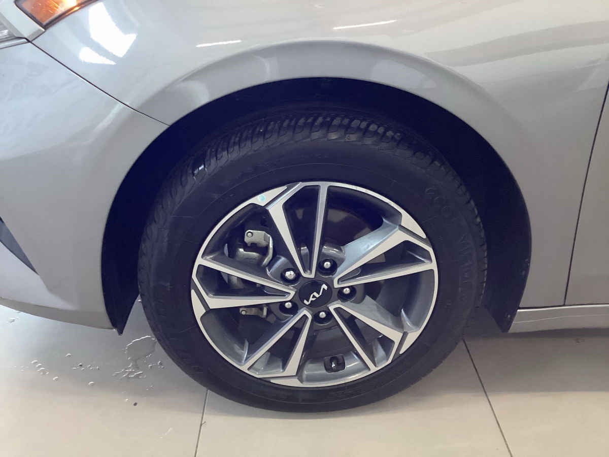 2024 Kia FORTE SEDAN 4p LX L4/2.0 Man