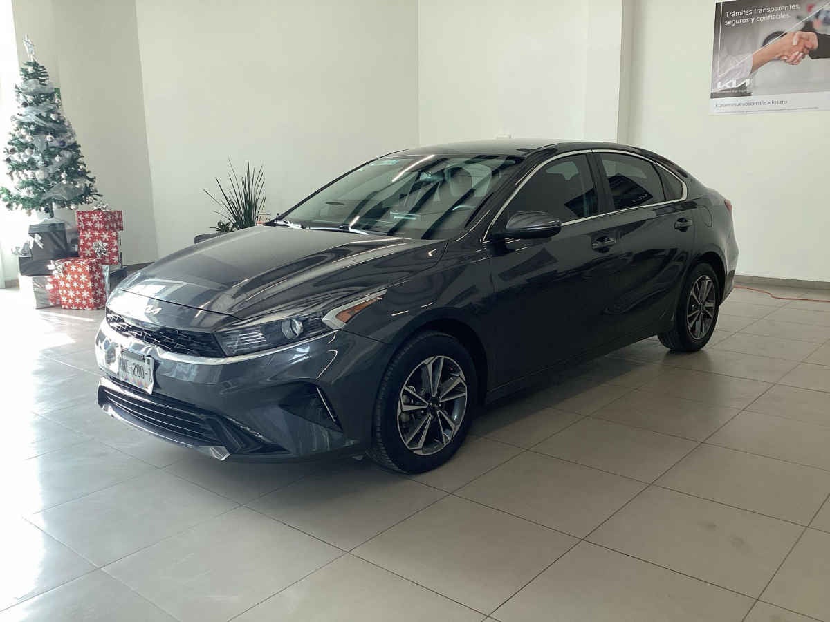 2023 Kia FORTE SEDAN 4p EX L4/2.0 Aut