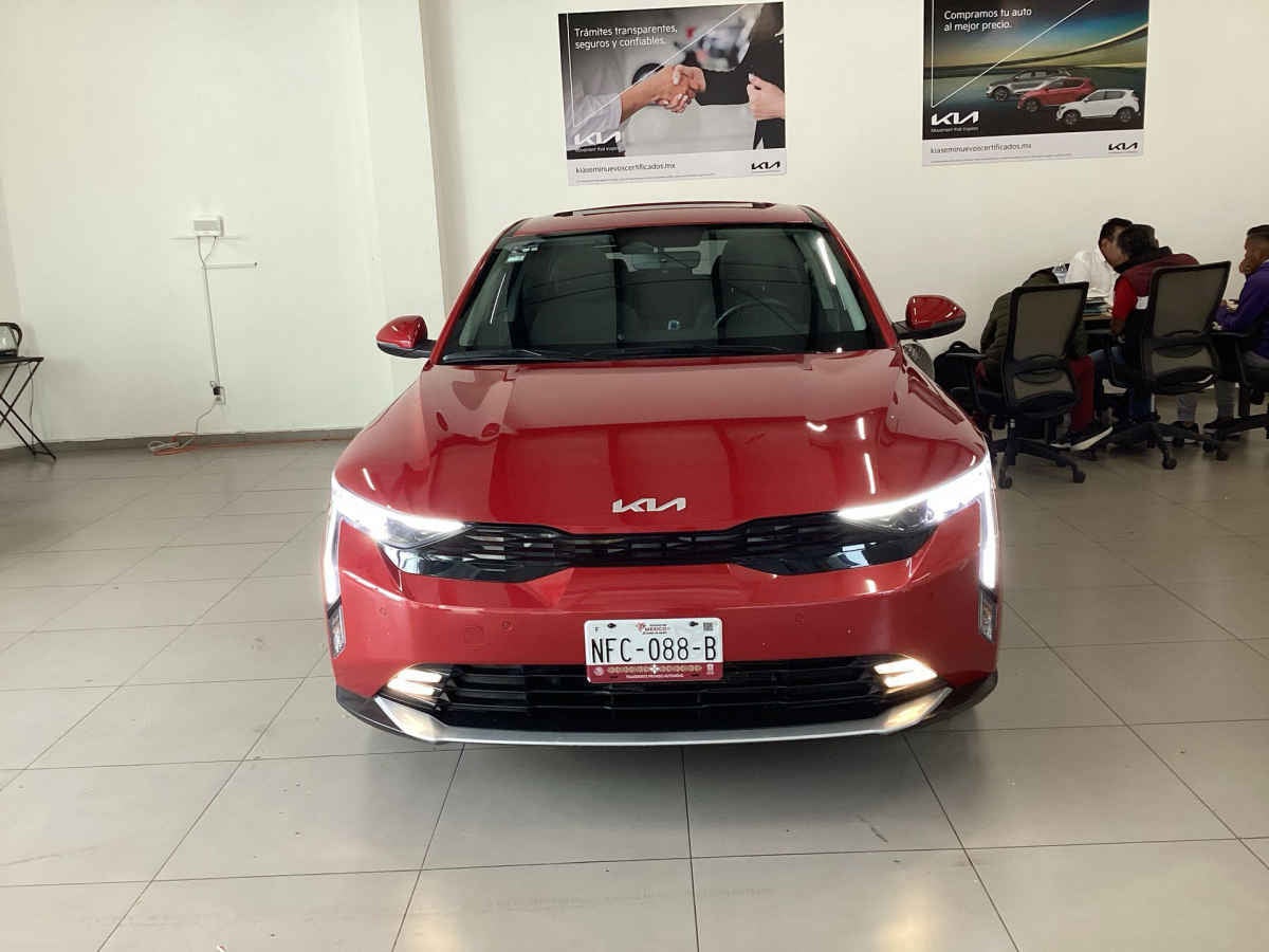 2025 Kia K3 4p EX Pack L4/1.6 Aut