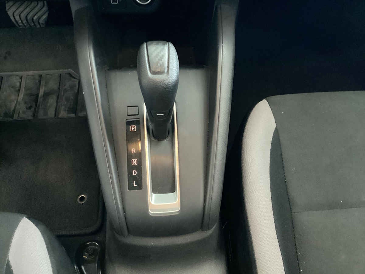 2025 Nissan Versa 4p Sense L4/1.6 Aut