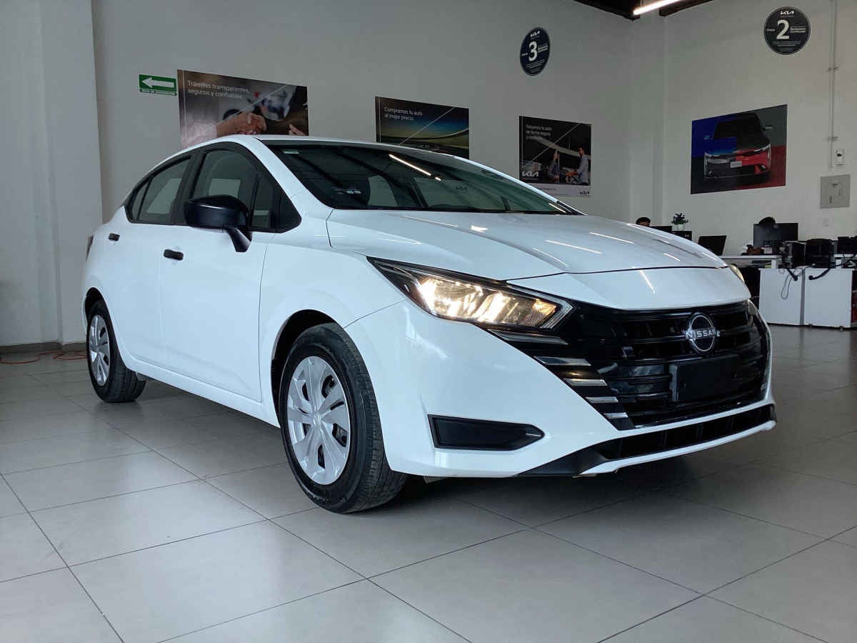 2024 Nissan Versa 4p Sense L4/1.6 Man