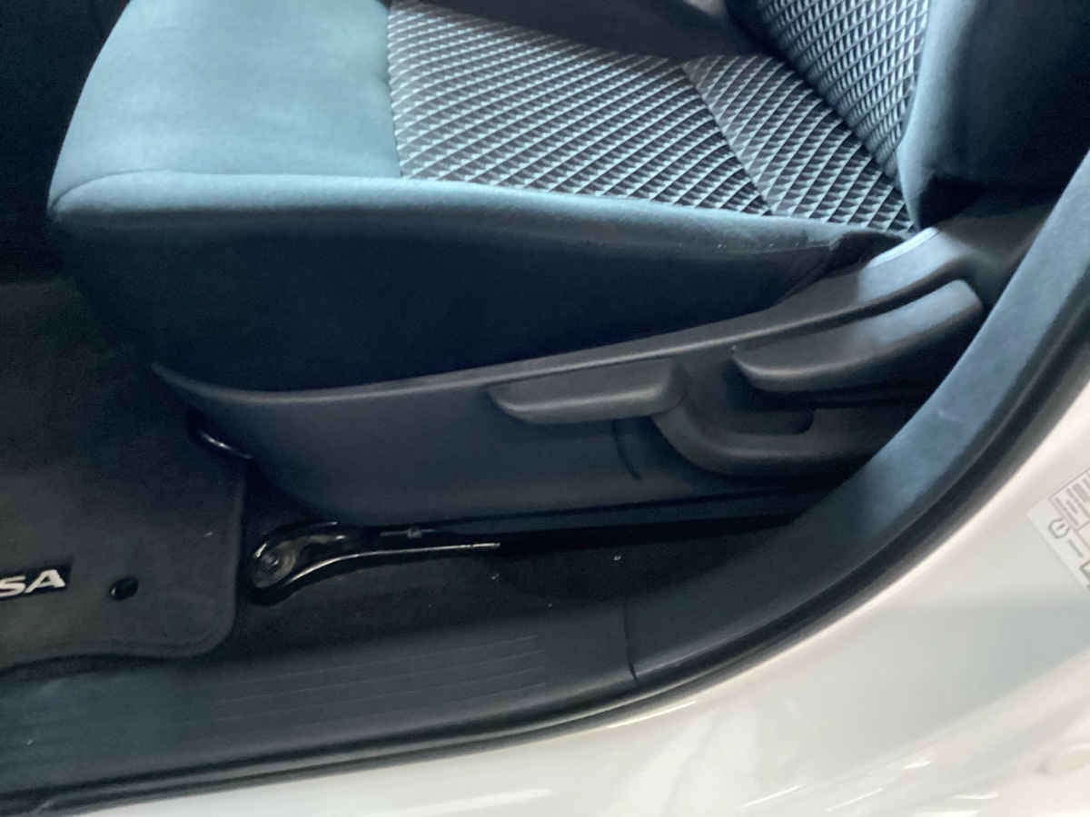 2024 Nissan Versa 4p Sense L4/1.6 Man