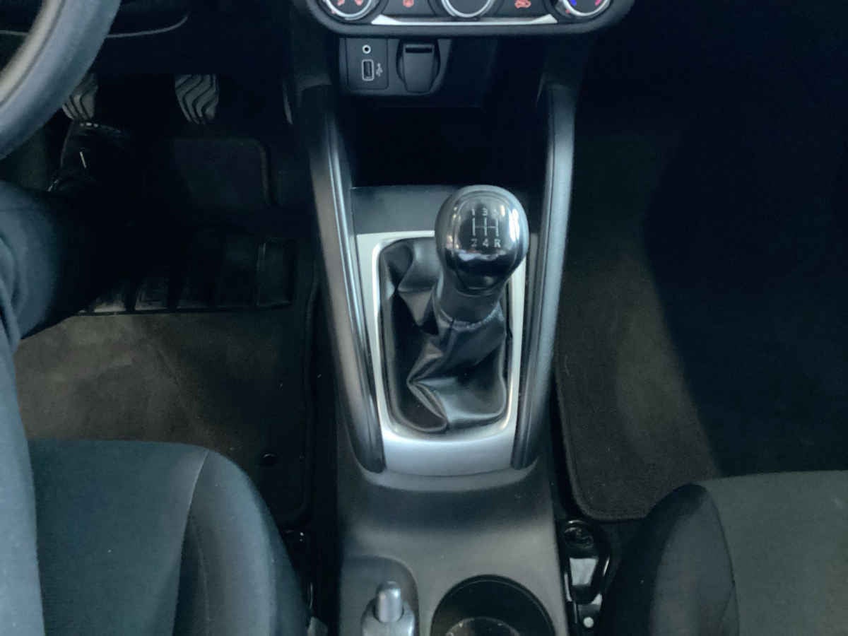 2025 Nissan Versa 4p Sense L4/1.6 Aut