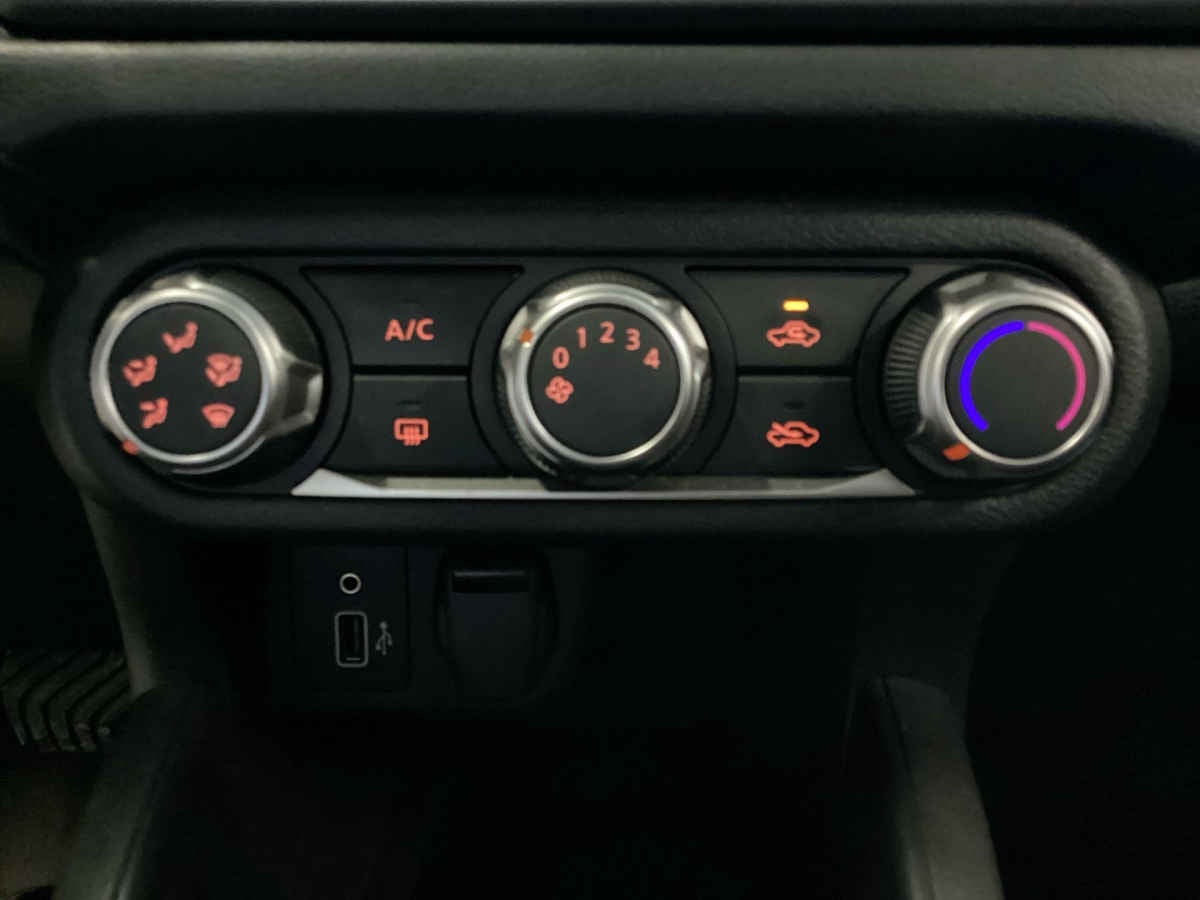 2025 Nissan Versa 4p Sense L4/1.6 Aut