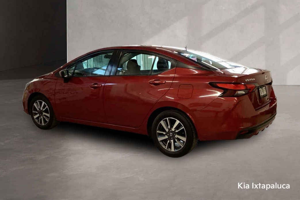 2021 Nissan Versa 4p Advance L4/1.6 Man