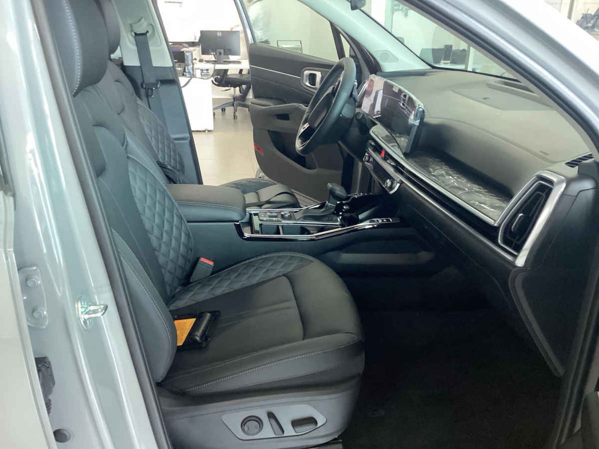 2026 Kia Sorento 5p SXL L4/2.5/T Aut