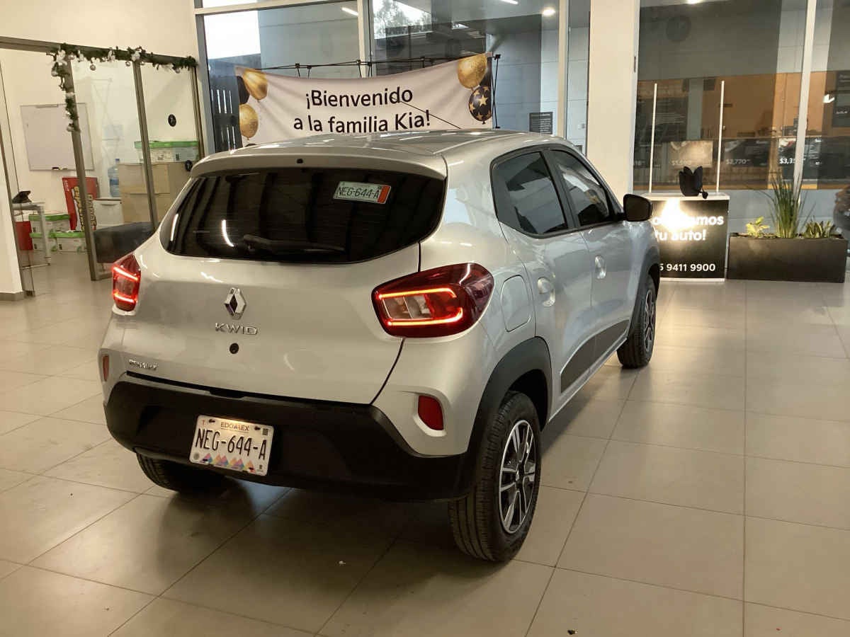 2025 Renault Kwid 5p Iconic L3/1.0 Man