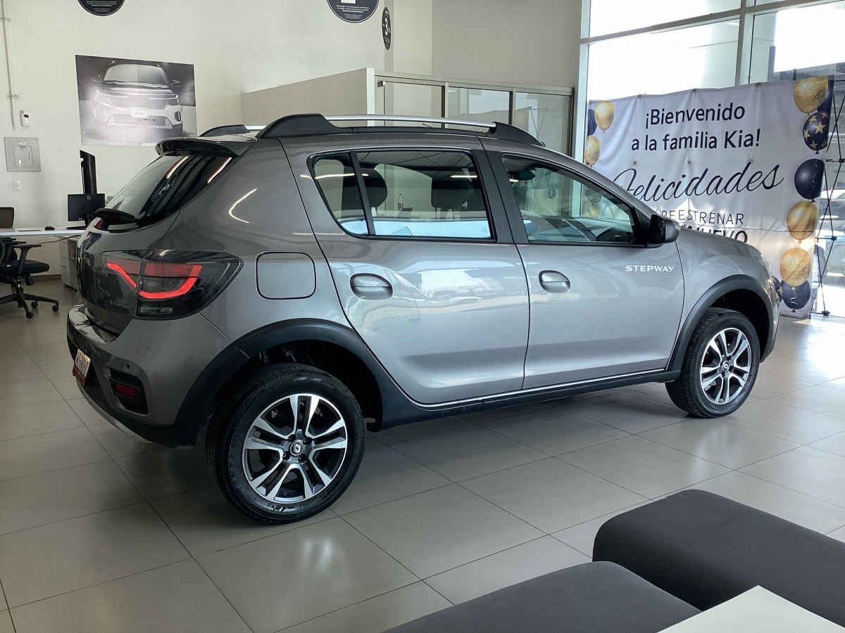 2024 Renault Stepway 5p Intens L4/1.6 Aut
