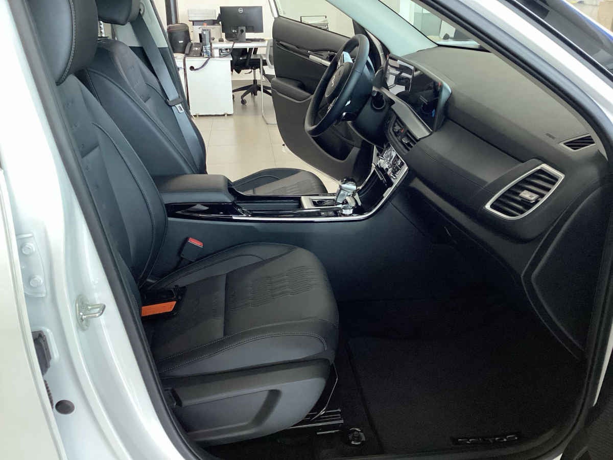 2026 Kia SELTOS 5p SXL L4/1.4/T Aut