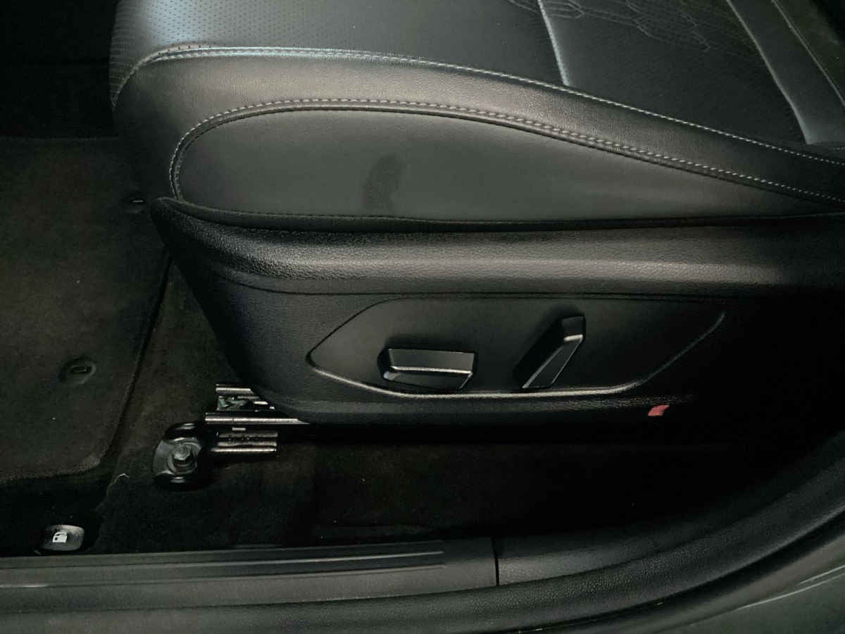 2025 Kia SELTOS 5p SX L4/1.5 Aut
