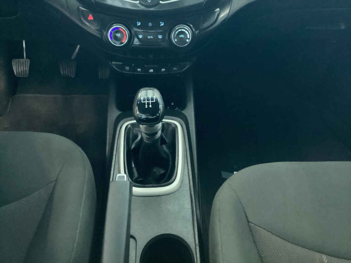 2021 Chevrolet Aveo 4p LT L4/1.5 Man (C)
