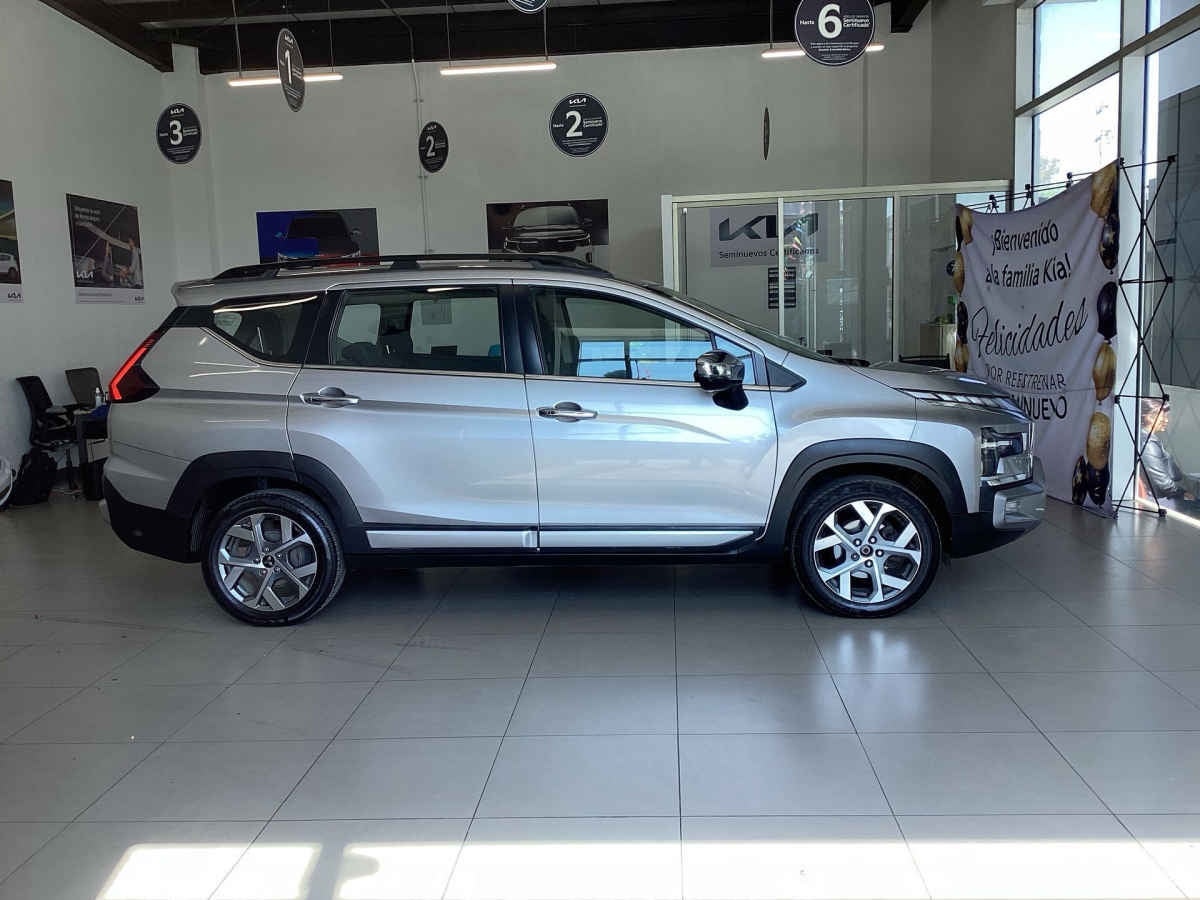 2024 Mitsubishi Xpander 5p Cross L4/1.5 Aut