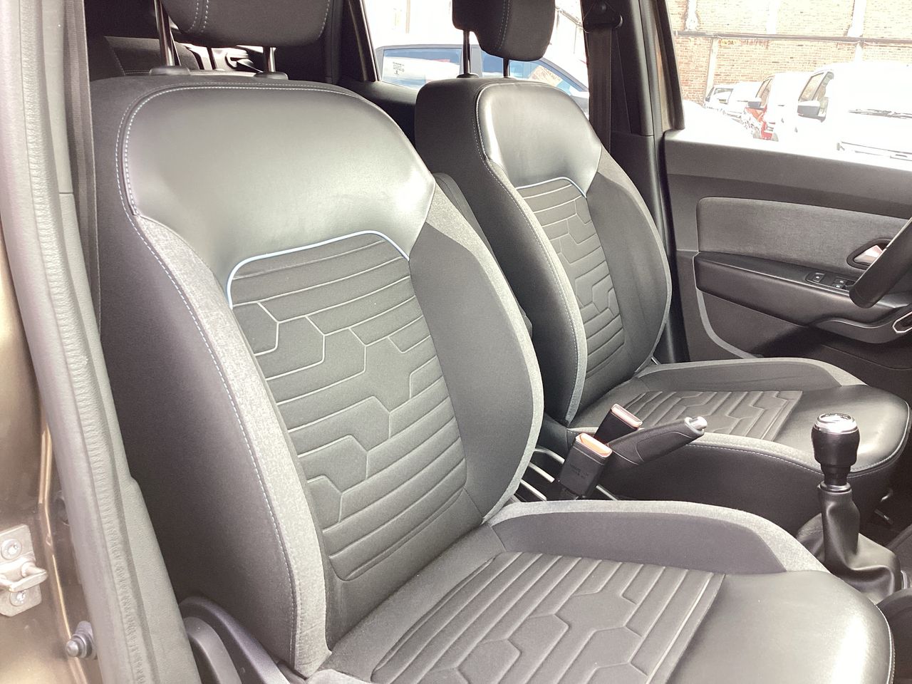 2023 Renault Duster 1.3 Iconic At
