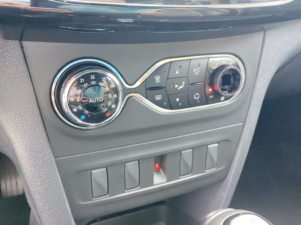 2023 Renault Logan 1.6 Intens At