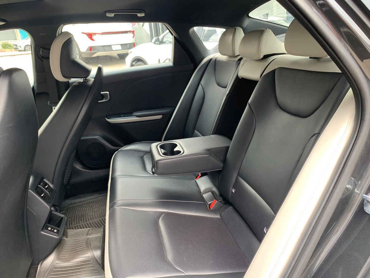 2027 Kia K4 4p GT Line L4/2.0 Aut