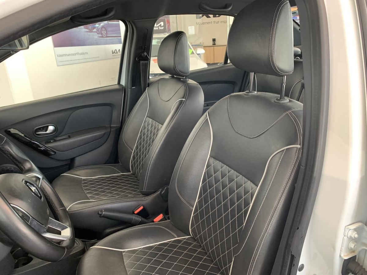 2024 Renault Logan 4p Intens L4/1.6 Aut