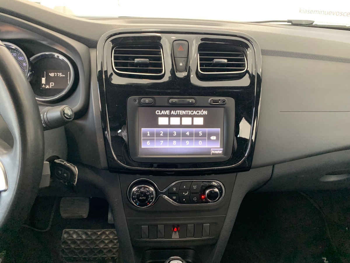 2024 Renault Logan 4p Intens L4/1.6 Aut