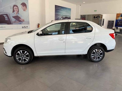 2024 Renault Logan 4p Intens L4/1.6 Aut