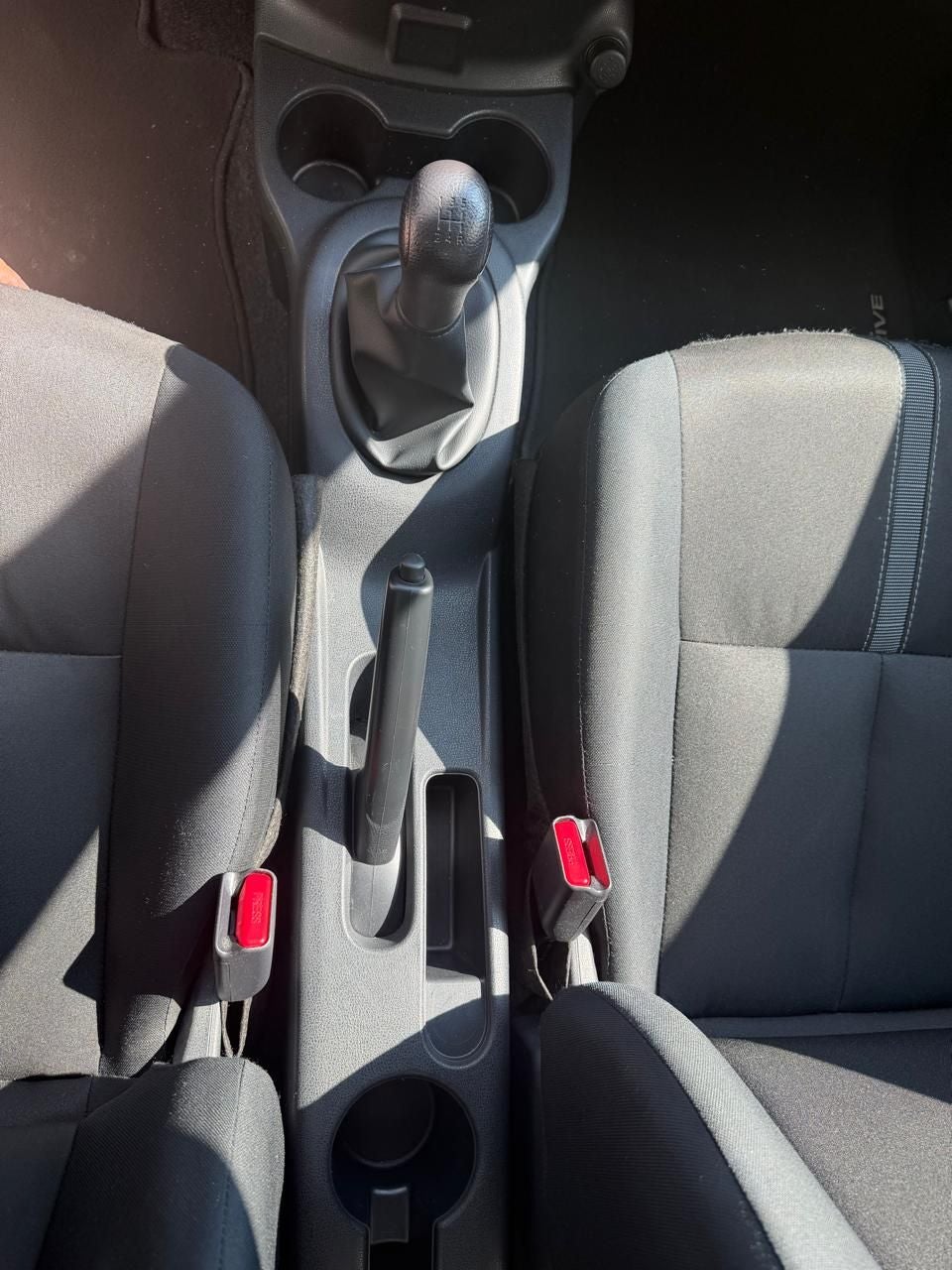 2025 Nissan V-Drive 1.6 A/C Mt