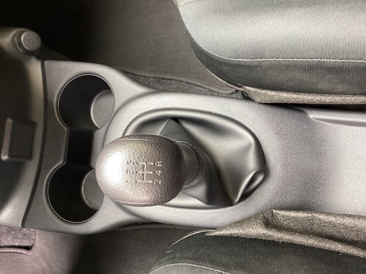 2025 Nissan V-Drive 1.6 A/C Mt