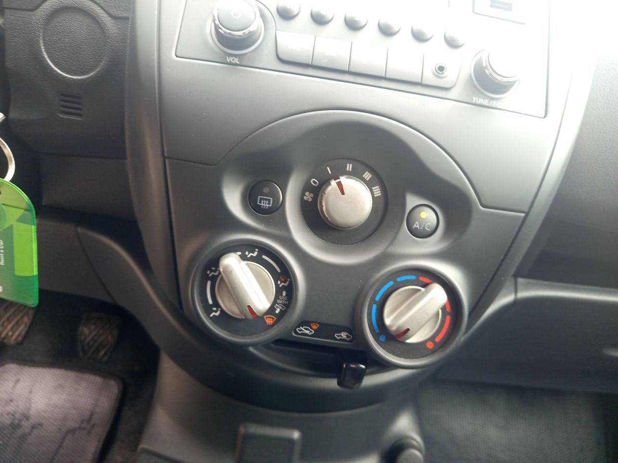 2025 Nissan V-Drive 1.6 A/C Mt