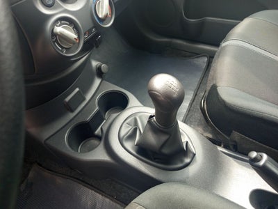 2025 Nissan V-Drive 1.6 A/C Mt