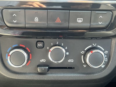 2024 Renault Kwid 1.0 Iconic Mt