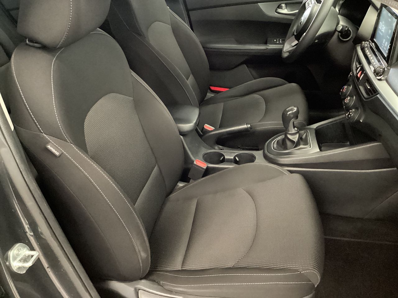 2021 Kia Forte 2.0 LX 4 p Mt