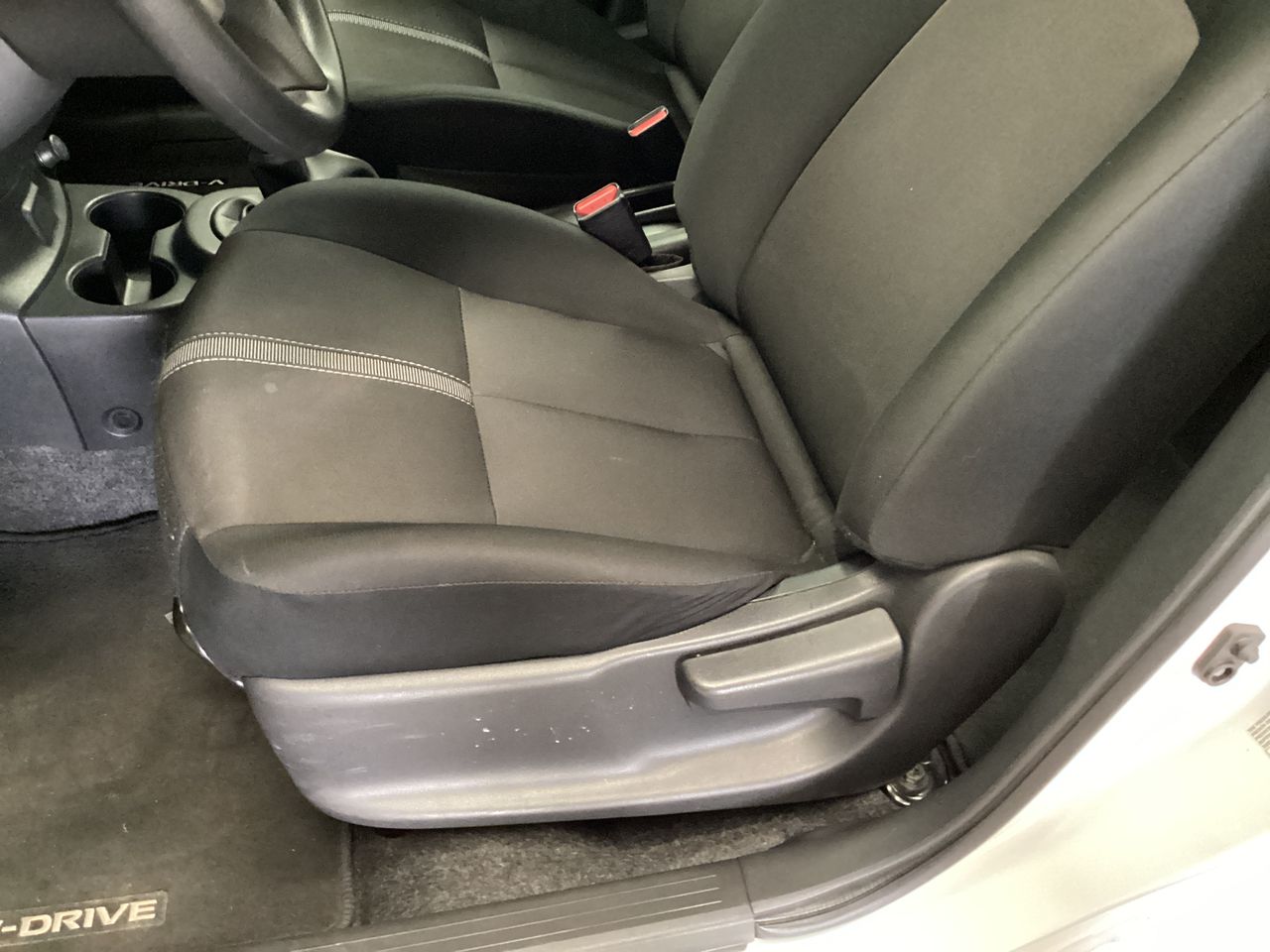 2025 Nissan V-Drive 1.6 A/C Mt