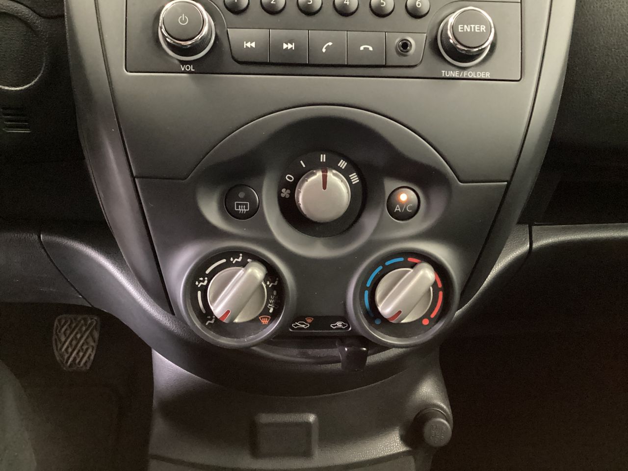 2025 Nissan V-Drive 1.6 A/C Mt