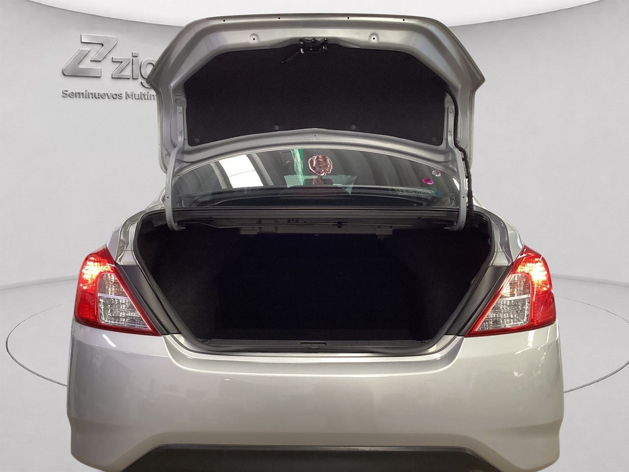 2024 Nissan V-Drive 1.6 A/C Mt