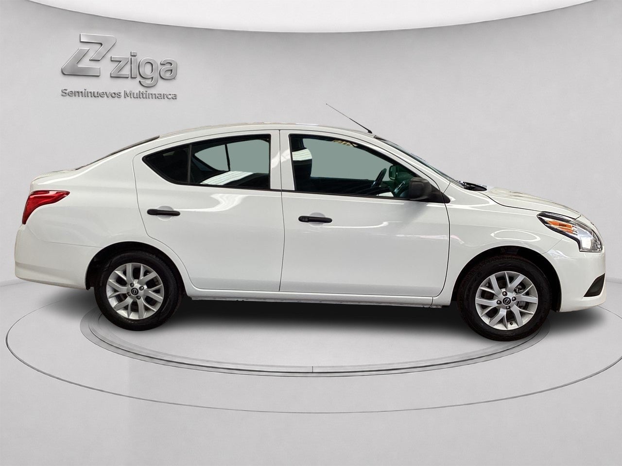 2025 Nissan V-Drive 1.6 A/C Mt