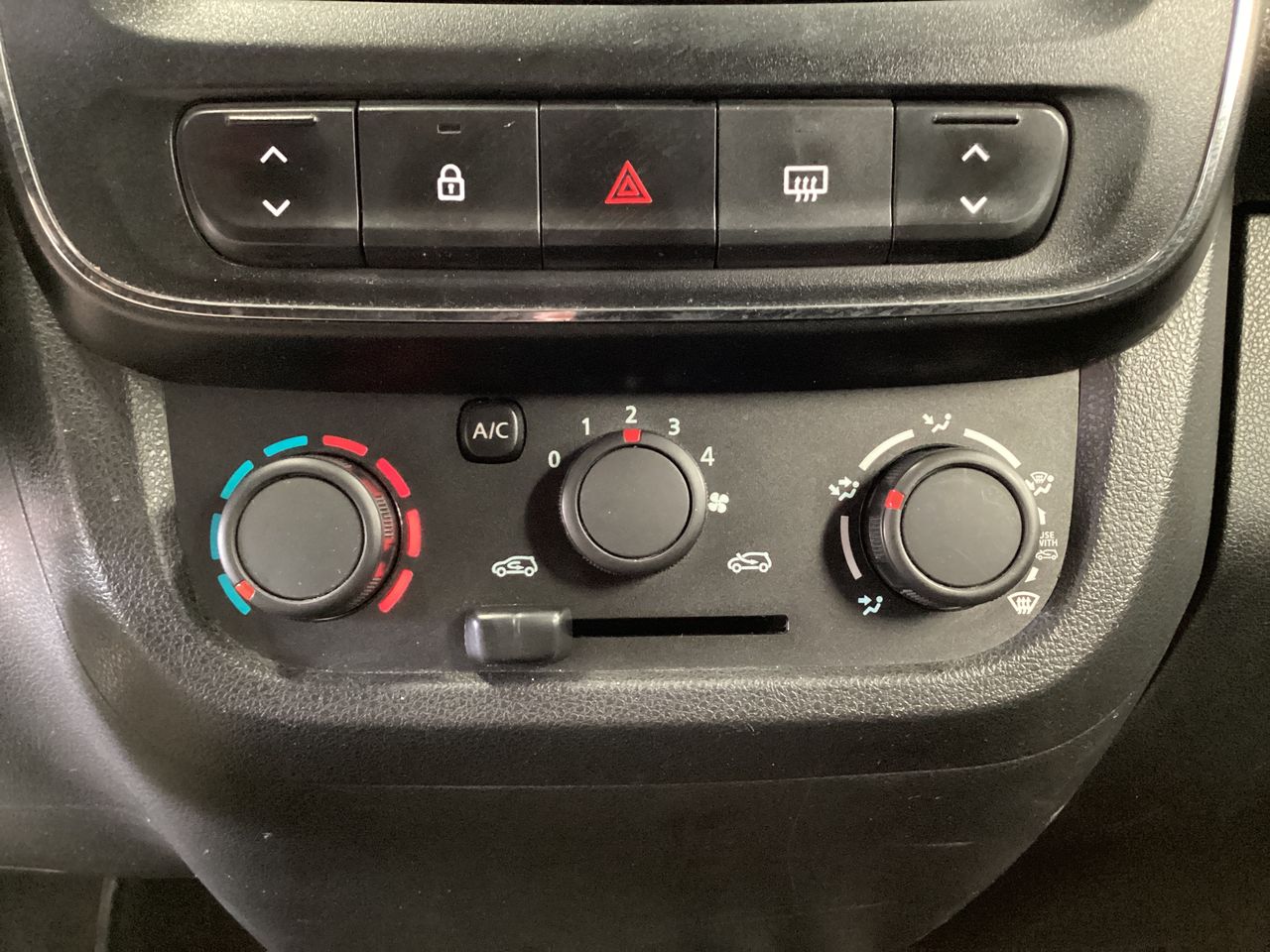 2025 Renault Kwid 1.0 Intens Mt