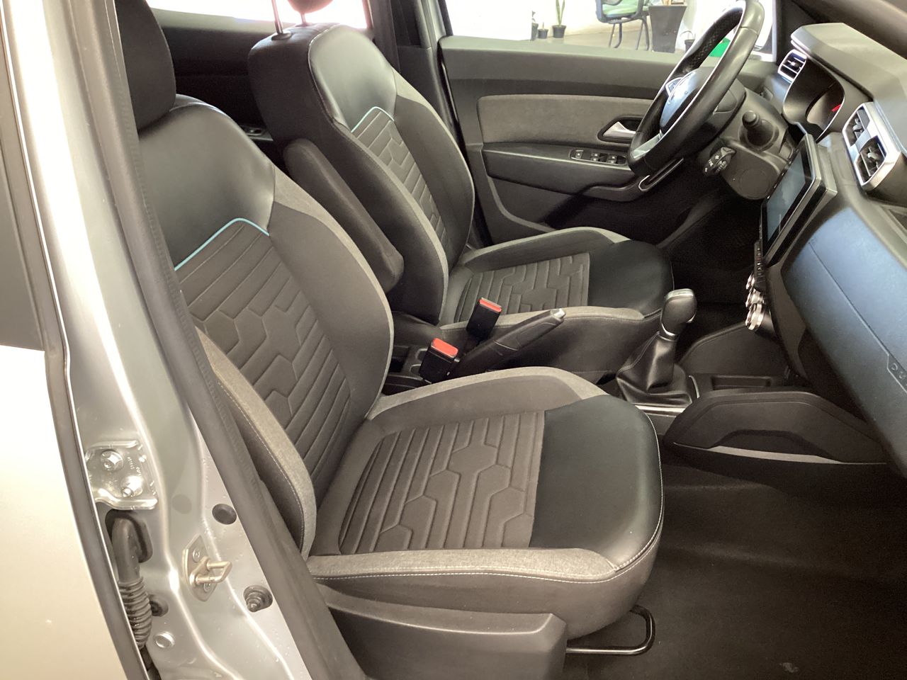 2023 Renault Duster 1.3 Iconic At