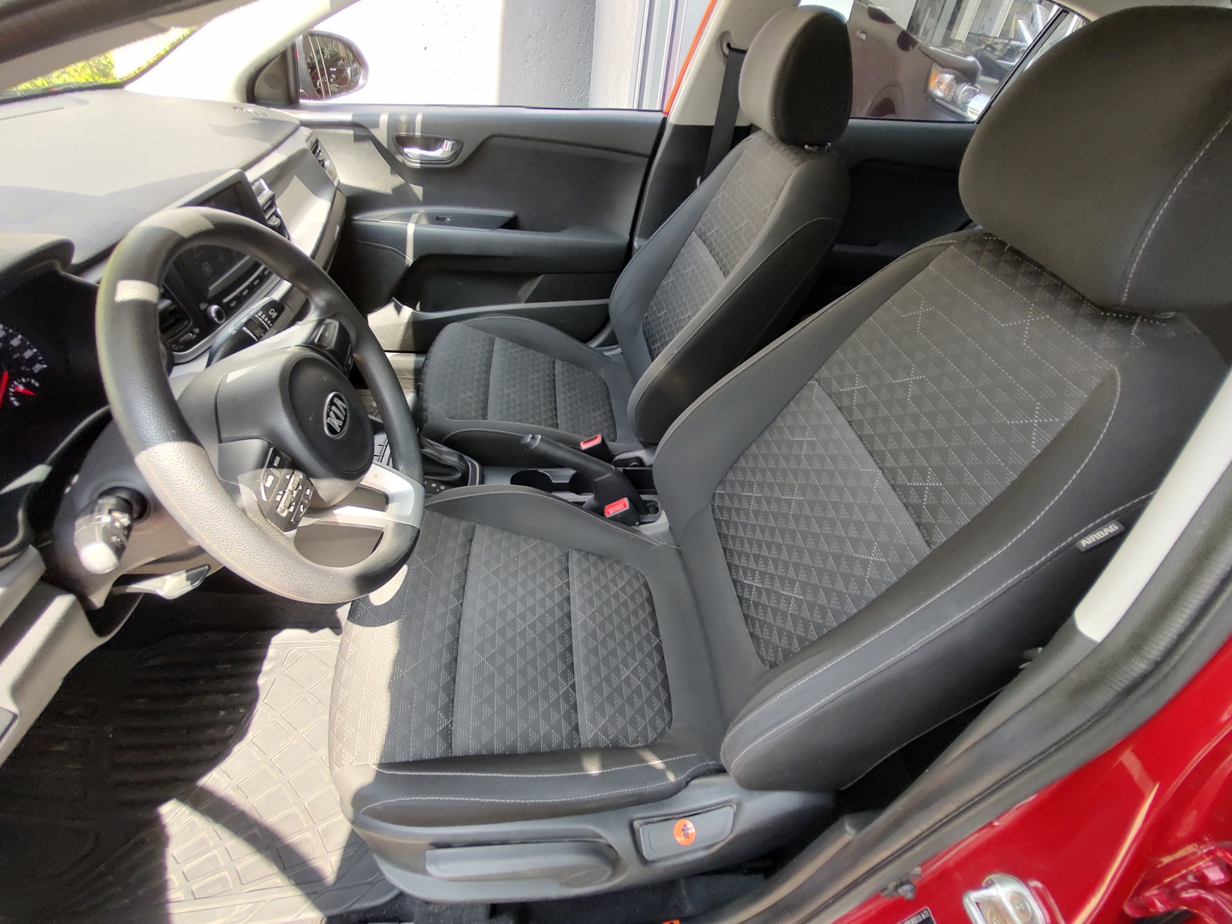 2020 Kia Rio LX, L4, 1.6L, 121 CP, 4 PUERTAS, AUT
