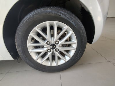 2018 Kia Rio LX, L4, 1.6L, 121 CP, 5 PUERTAS, AUT