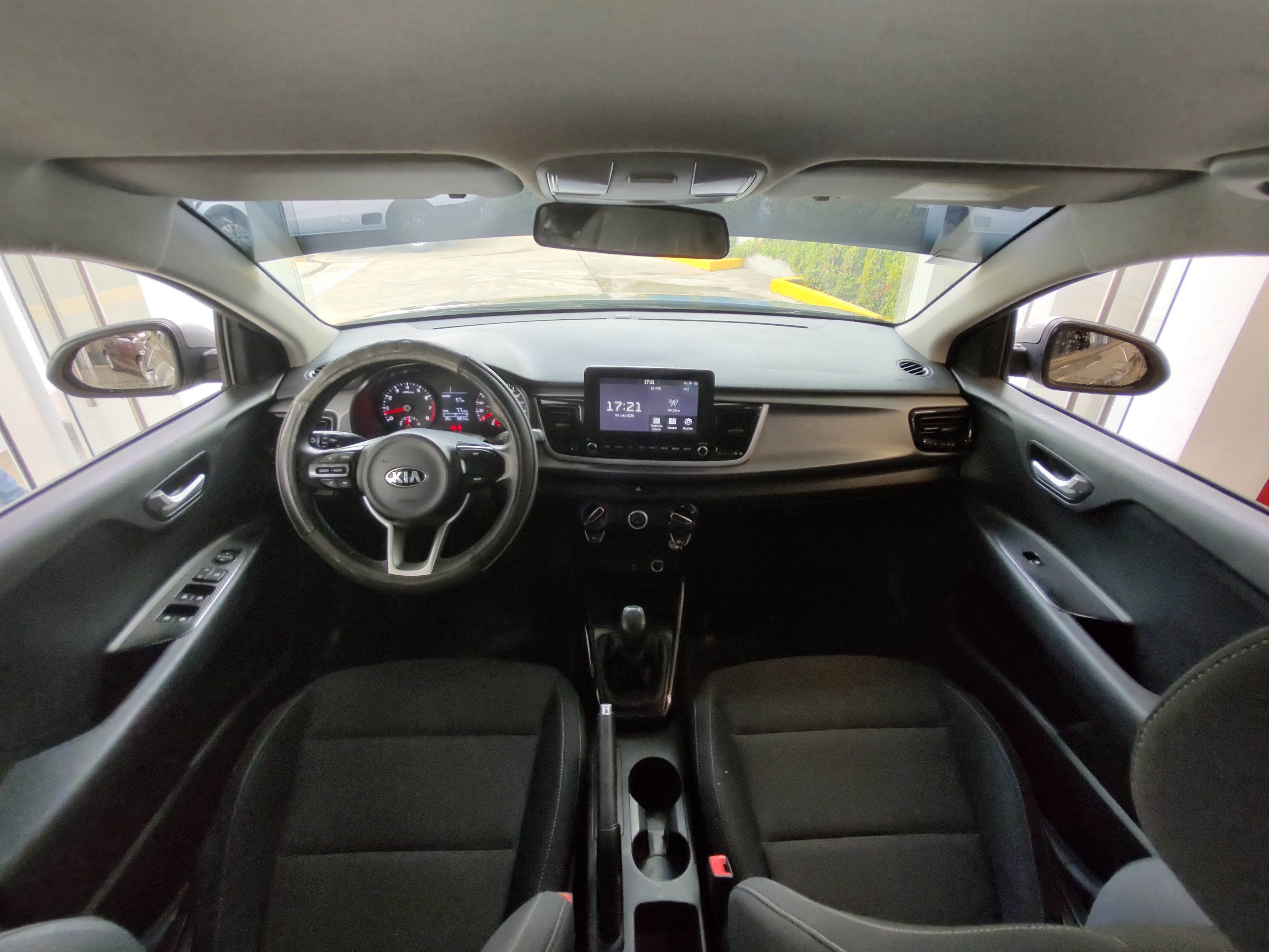 2021 Kia Rio LX, L4, 1.6L, 121 CP, 5 PUERTAS, STD