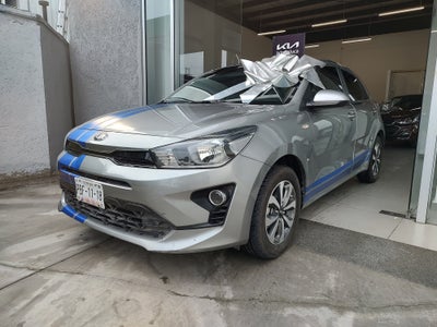 2021 Kia Rio LX, L4, 1.6L, 121 CP, 5 PUERTAS, STD