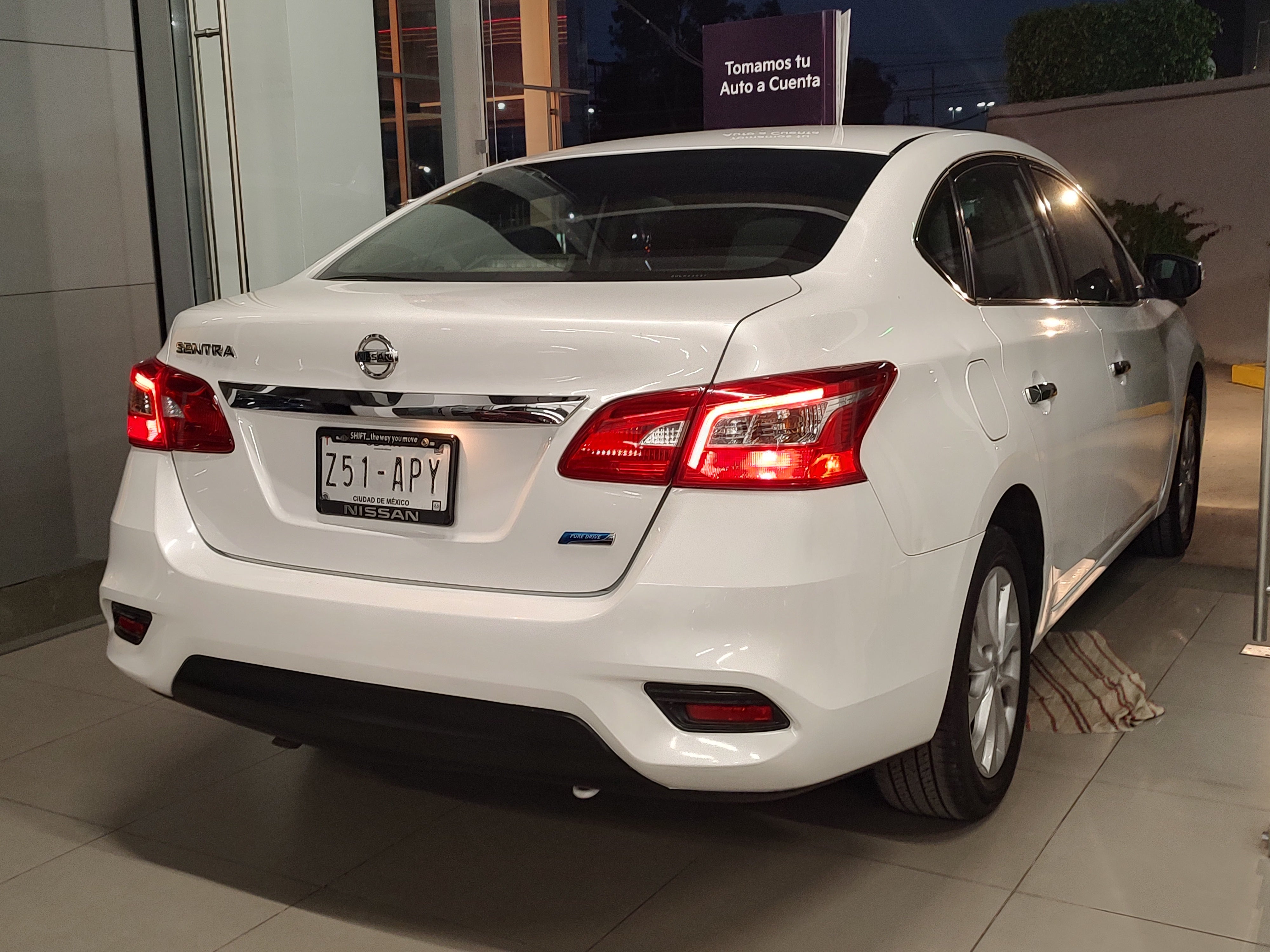 2017 Nissan Sentra ADVANCE L4 1.8L 129 CP 4 PUERTAS AUT BA AA