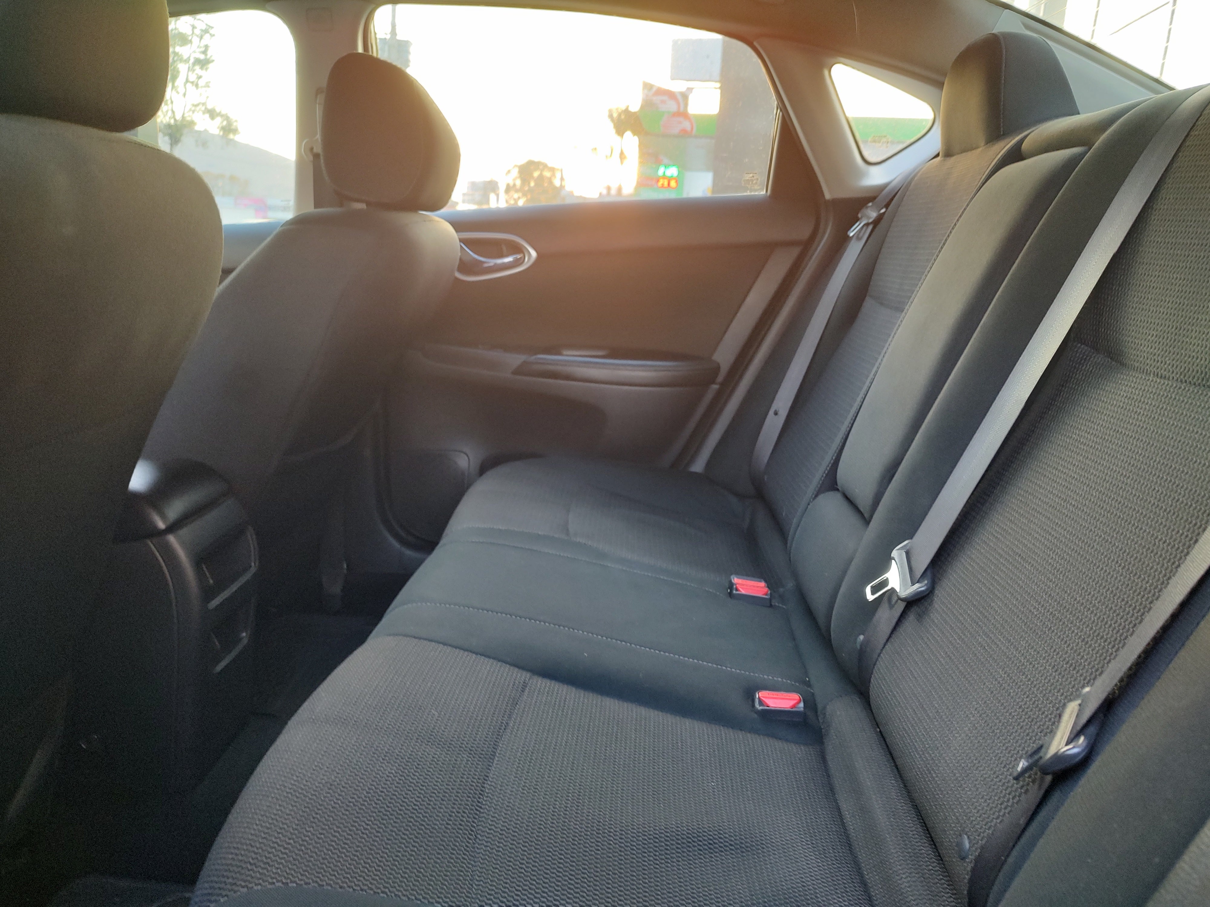 2019 Nissan Sentra ADVANCE L4 1.8L 129 CP 4 PUERTAS AUT BA AA
