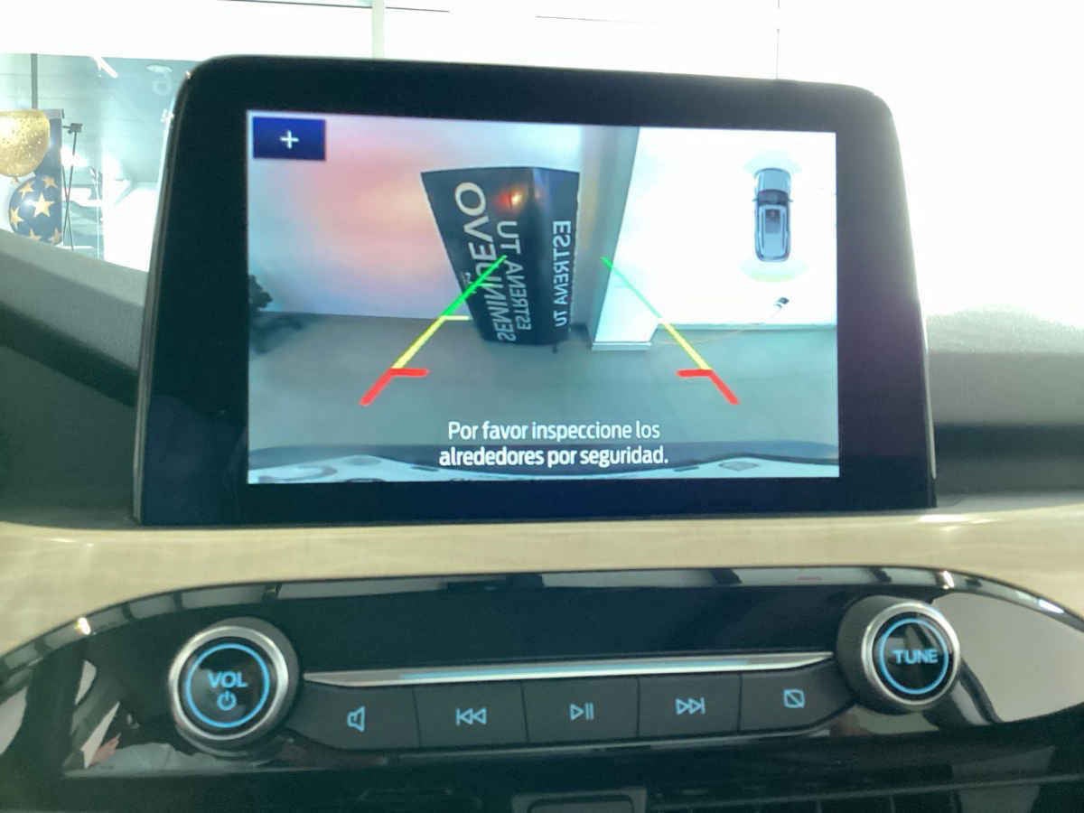 2022 Ford Escape 5p Titanium HEV L4/2.5 Aut