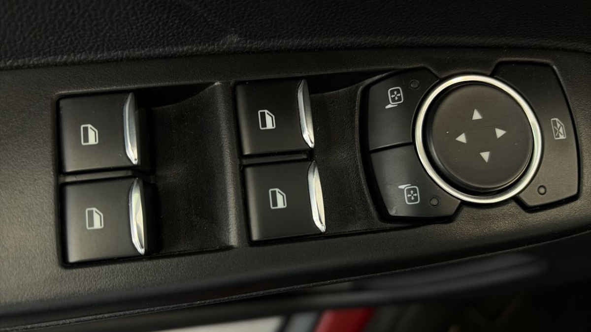 2022 Ford Escape 5p Titanium HEV L4/2.5 Aut