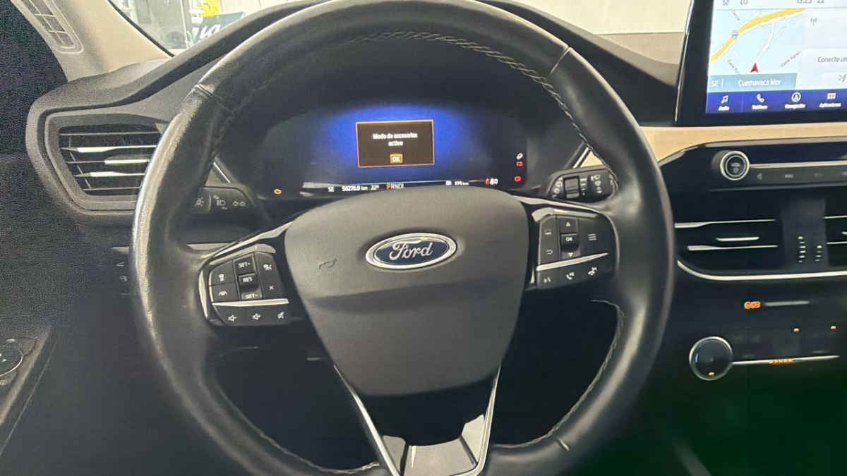 2022 Ford Escape 5p Titanium HEV L4/2.5 Aut