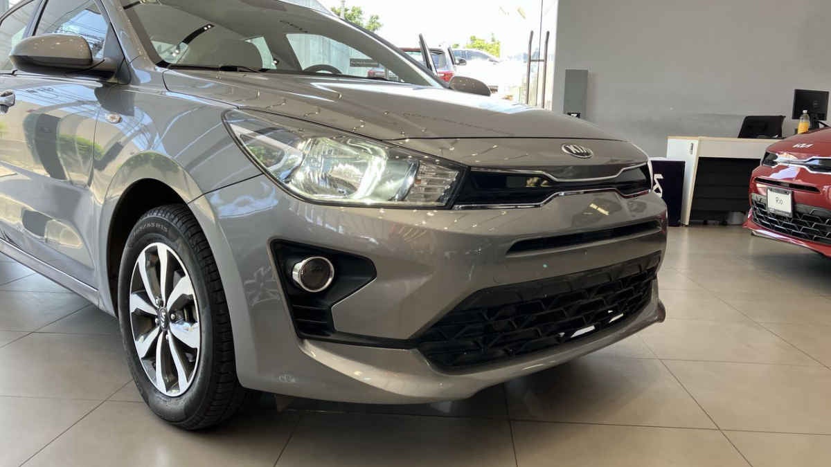 2021 Kia KIA RIO SEDAN 4p LX L4/1.6 Man