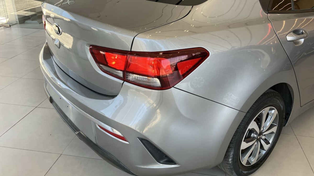 2021 Kia KIA RIO SEDAN 4p LX L4/1.6 Man