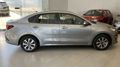 2021 Kia KIA RIO SEDAN 4p LX L4/1.6 Man