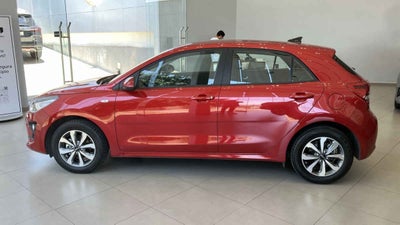 2023 Kia KIA RIO HB 5p LX L4/1.6 Aut